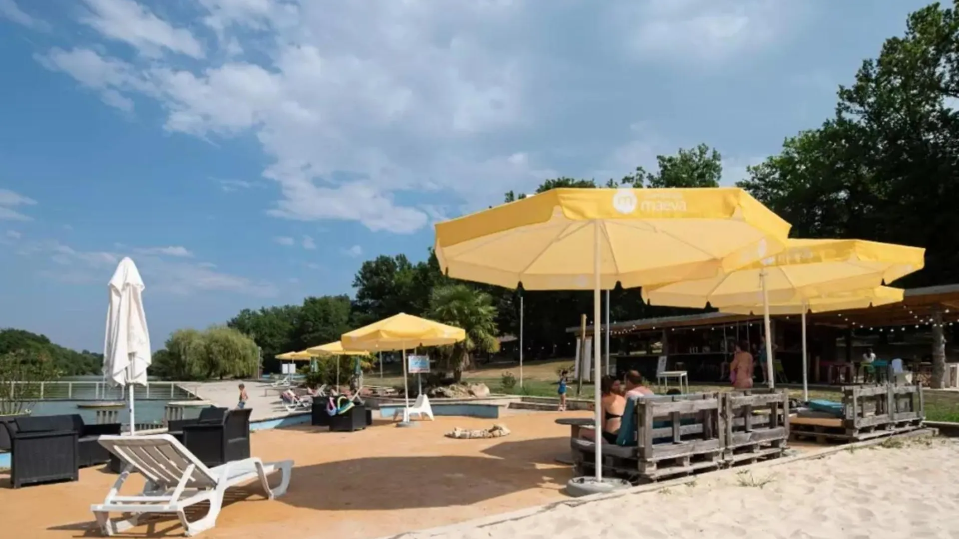 Holiday home Mobilhomes Camping Lacs D'Armagnac Bretagne-d'Armagnac France
